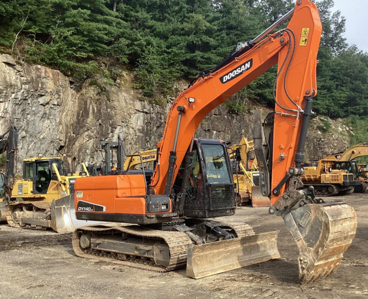 Used Excavator Doosan DX140 Excavators Mini Equipment Earth Moving Machinery Doosan Digger Excavator for Sale - Верижен багер: снимка 2 Used Excavator Doosan DX140 Excavators Mini Equipment Earth Moving Machinery Doosan Digger Excavator for Sale - Верижен багер: снимка 2