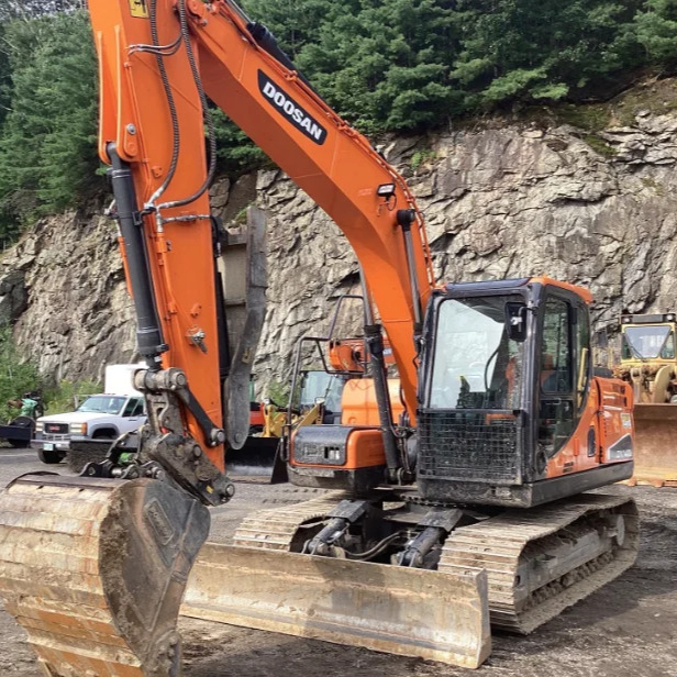 Used Excavator Doosan DX140 Excavators Mini Equipment Earth Moving Machinery Doosan Digger Excavator for Sale - Верижен багер: снимка 1 Used Excavator Doosan DX140 Excavators Mini Equipment Earth Moving Machinery Doosan Digger Excavator for Sale - Верижен багер: снимка 1