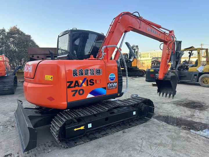 Used Excavator Good Quality Low Price Hitachi ZX70 Excavator in Good Condition for Sale - Верижен багер: снимка 3 Used Excavator Good Quality Low Price Hitachi ZX70 Excavator in Good Condition for Sale - Верижен багер: снимка 3
