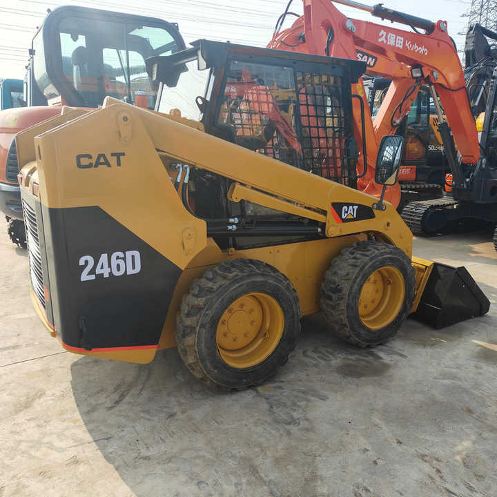 Used Front Loader Tractor CAT 246D Skid Steer Loader / Used Cat 226B 246C 246d Mini Skid Steer Loader in Stock - Мини челен товарач: снимка 1 Used Front Loader Tractor CAT 246D Skid Steer Loader / Used Cat 226B 246C 246d Mini Skid Steer Loader in Stock - Мини челен товарач: снимка 1