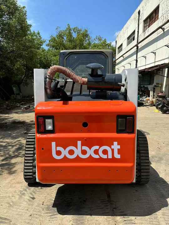 Used Heavy Construction Equipment Crawler bobcat T864 Second Hand Smaller Skid Steers Used Machine for Sale - Мини челен товарач: снимка 3 Used Heavy Construction Equipment Crawler bobcat T864 Second Hand Smaller Skid Steers Used Machine for Sale - Мини челен товарач: снимка 3