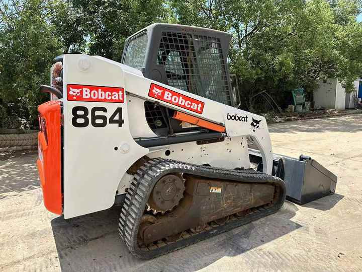 Used Heavy Construction Equipment Crawler bobcat T864 Second Hand Smaller Skid Steers Used Machine for Sale - Мини челен товарач: снимка 2 Used Heavy Construction Equipment Crawler bobcat T864 Second Hand Smaller Skid Steers Used Machine for Sale - Мини челен товарач: снимка 2