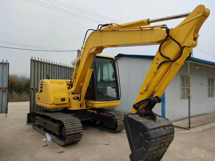 Used Komatsu 60 Excavator for Sale---Good Condition - Багер: снимка 4 Used Komatsu 60 Excavator for Sale---Good Condition - Багер: снимка 4