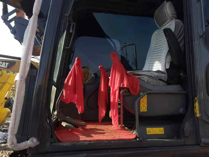 Used Korea Brand volvo Ec210 Excavator for Sale - Багер: снимка 4 Used Korea Brand volvo Ec210 Excavator for Sale - Багер: снимка 4