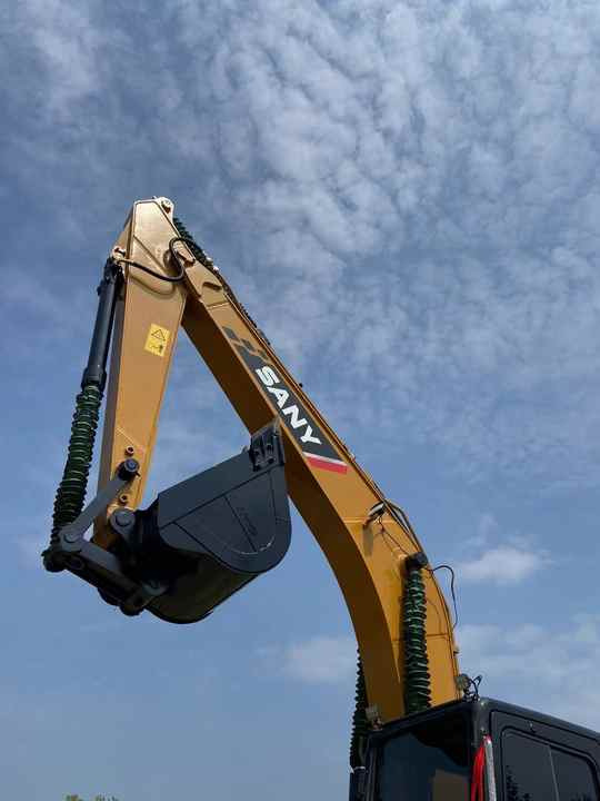 Used Sany SY215C Excavator | Low Hours | Heavy-Duty Performance | Global Shipping - Верижен багер: снимка 4 Used Sany SY215C Excavator | Low Hours | Heavy-Duty Performance | Global Shipping - Верижен багер: снимка 4