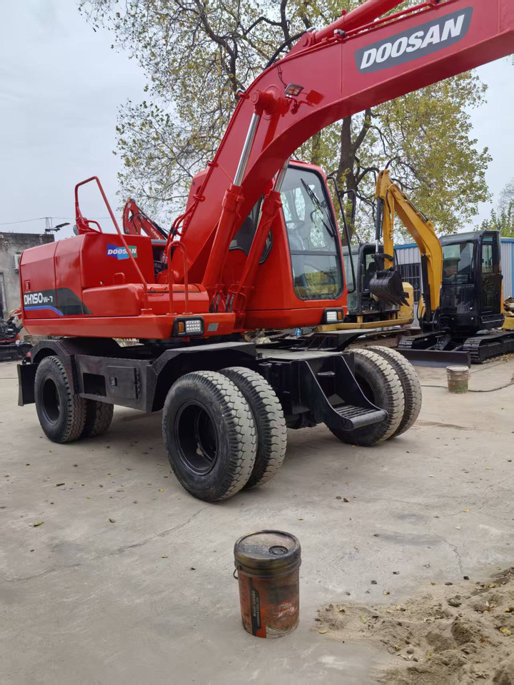 Doosan Used DH150W-7 wheeled excavator for sale at a low price. - Колесен багер: снимка 5 Doosan Used DH150W-7 wheeled excavator for sale at a low price. - Колесен багер: снимка 5