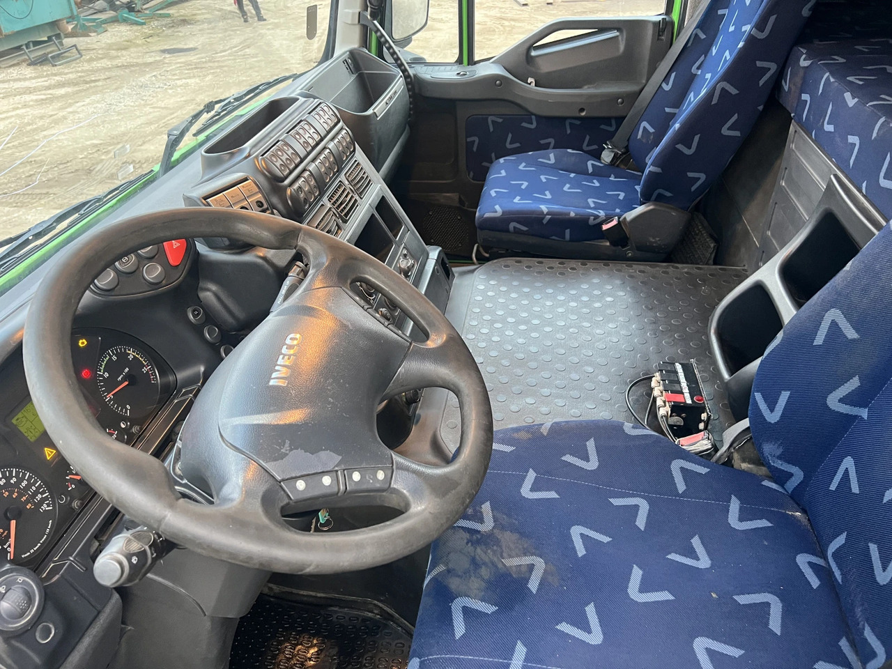 Самосвал камион Iveco Trakker 8х4, Нов внос: снимка 13