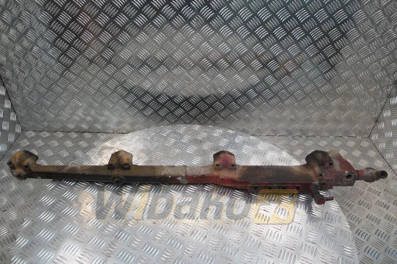 Caterpillar C12 4P9485 - Всмукателен колектор за Строителна техника: снимка 1 Caterpillar C12 4P9485 - Всмукателен колектор за Строителна техника: снимка 1