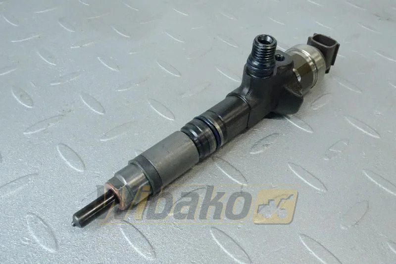 Denso 1J770-53053 - Инжектор за Строителна техника: снимка 1 Denso 1J770-53053 - Инжектор за Строителна техника: снимка 1