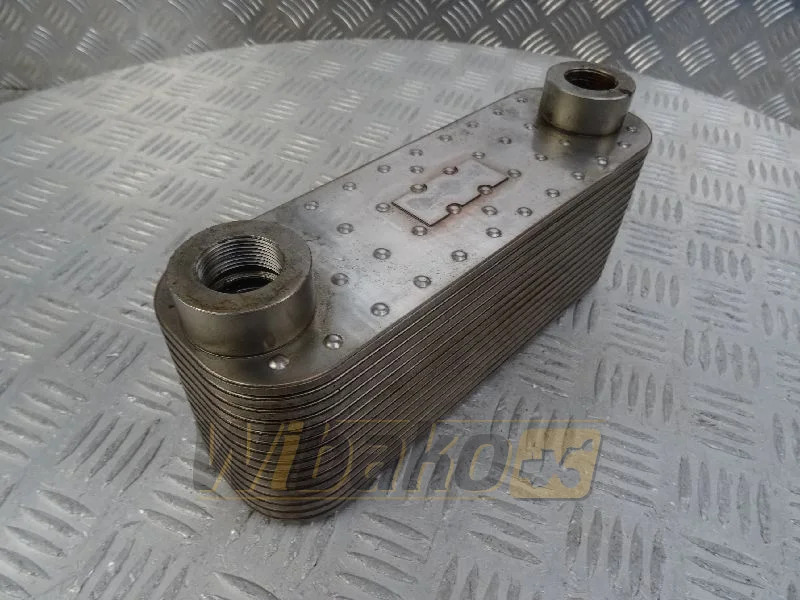 Deutz 04288128 - Маслен охладител за Строителна техника: снимка 1 Deutz 04288128 - Маслен охладител за Строителна техника: снимка 1