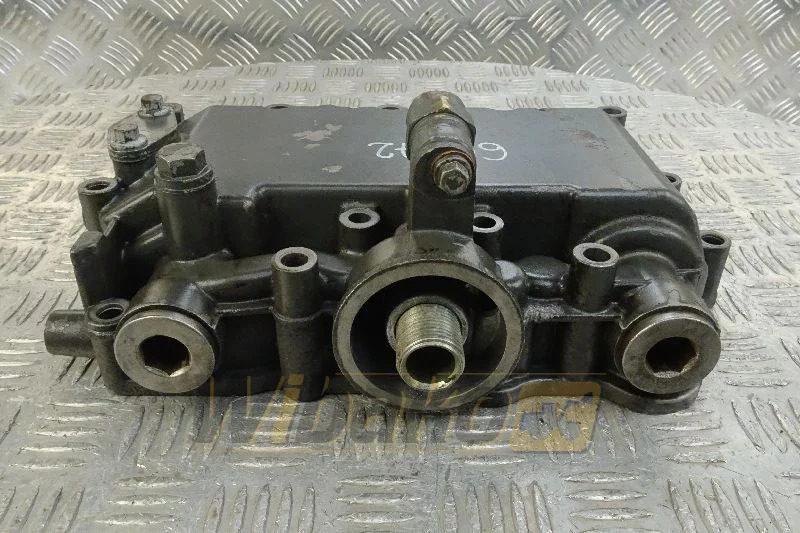 Deutz 04516135 - Маслен охладител за Строителна техника: снимка 1 Deutz 04516135 - Маслен охладител за Строителна техника: снимка 1