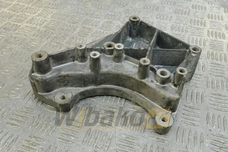 Deutz 04901808 - Алтернатор за Строителна техника: снимка 1 Deutz 04901808 - Алтернатор за Строителна техника: снимка 1