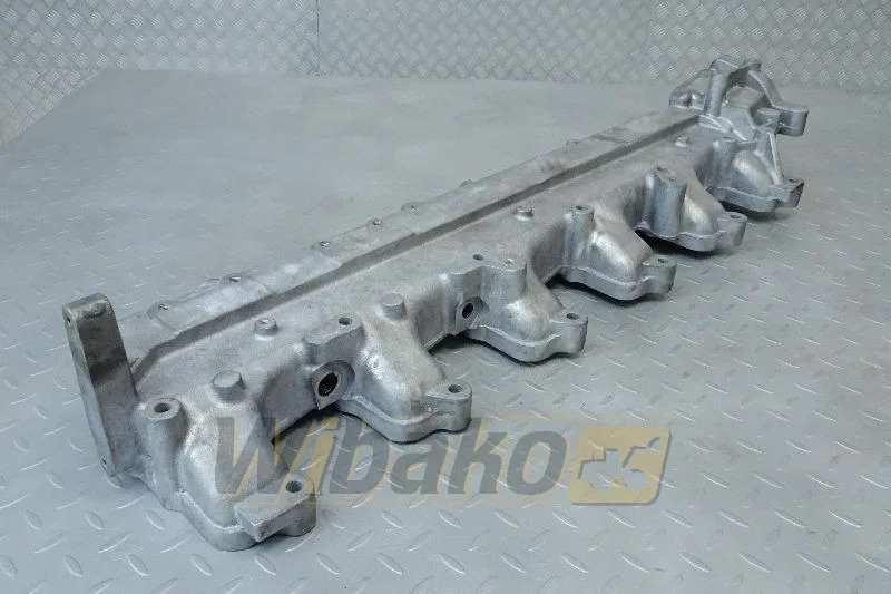 Liebherr 10147789 - Всмукателен колектор за Строителна техника: снимка 1 Liebherr 10147789 - Всмукателен колектор за Строителна техника: снимка 1