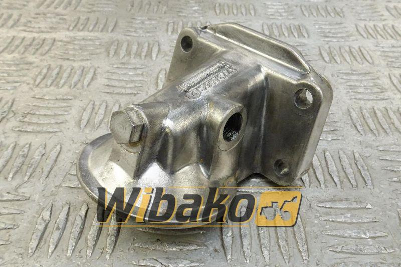 Oil filter bracket Caterpillar 249-0974 - Маслен филтър за Строителна техника: снимка 1 Oil filter bracket Caterpillar 249-0974 - Маслен филтър за Строителна техника: снимка 1