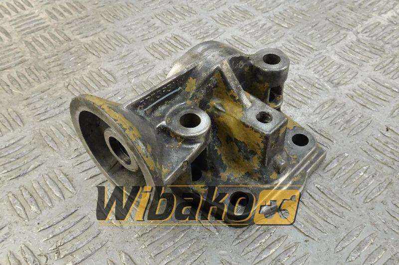 Oil filter bracket Caterpillar 3773P311 - Маслен филтър за Строителна техника: снимка 1 Oil filter bracket Caterpillar 3773P311 - Маслен филтър за Строителна техника: снимка 1