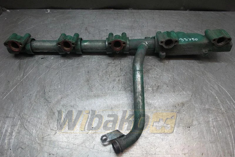 Volvo D16 1543808 - Всмукателен колектор за Строителна техника: снимка 1 Volvo D16 1543808 - Всмукателен колектор за Строителна техника: снимка 1