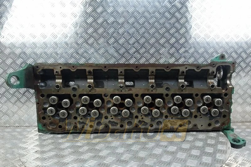 Volvo Penta TAD870-73VE 3801613/22487800/21903000 - Глава на блока за Строителна техника: снимка 1 Volvo Penta TAD870-73VE 3801613/22487800/21903000 - Глава на блока за Строителна техника: снимка 1