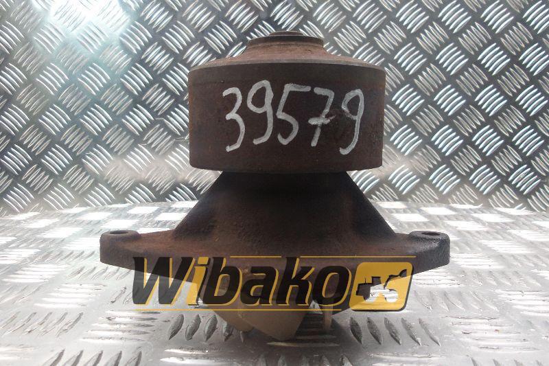 Water pump Iveco 451031-02 - Помпа за охлаждаща течност за Строителна техника: снимка 1 Water pump Iveco 451031-02 - Помпа за охлаждаща течност за Строителна техника: снимка 1