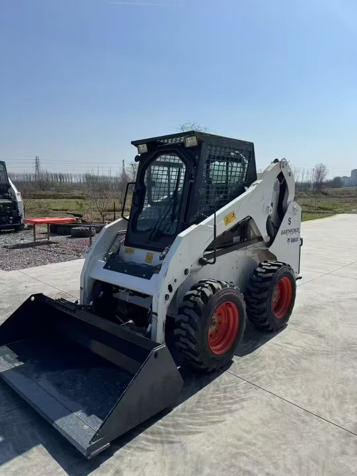 BOBCAT S180 - Мини челен товарач: снимка 3 BOBCAT S180 - Мини челен товарач: снимка 3