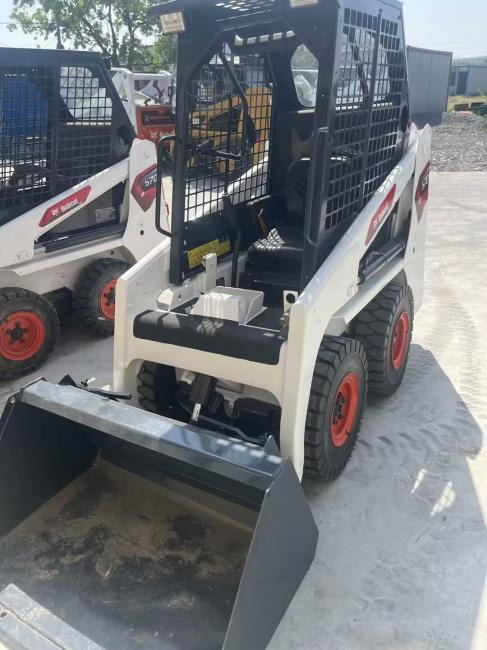 BOBCAT S70 - Мини челен товарач: снимка 3 BOBCAT S70 - Мини челен товарач: снимка 3