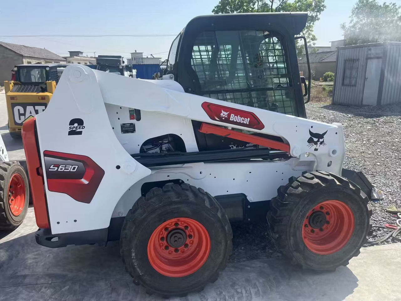 BOBCAT s630 - Мини челен товарач: снимка 3 BOBCAT s630 - Мини челен товарач: снимка 3