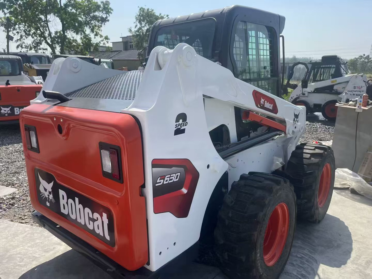 BOBCAT s630 - Мини челен товарач: снимка 5 BOBCAT s630 - Мини челен товарач: снимка 5