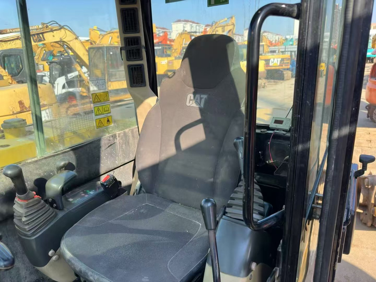 CATERPILLAR 307D - Верижен багер: снимка 4 CATERPILLAR 307D - Верижен багер: снимка 4
