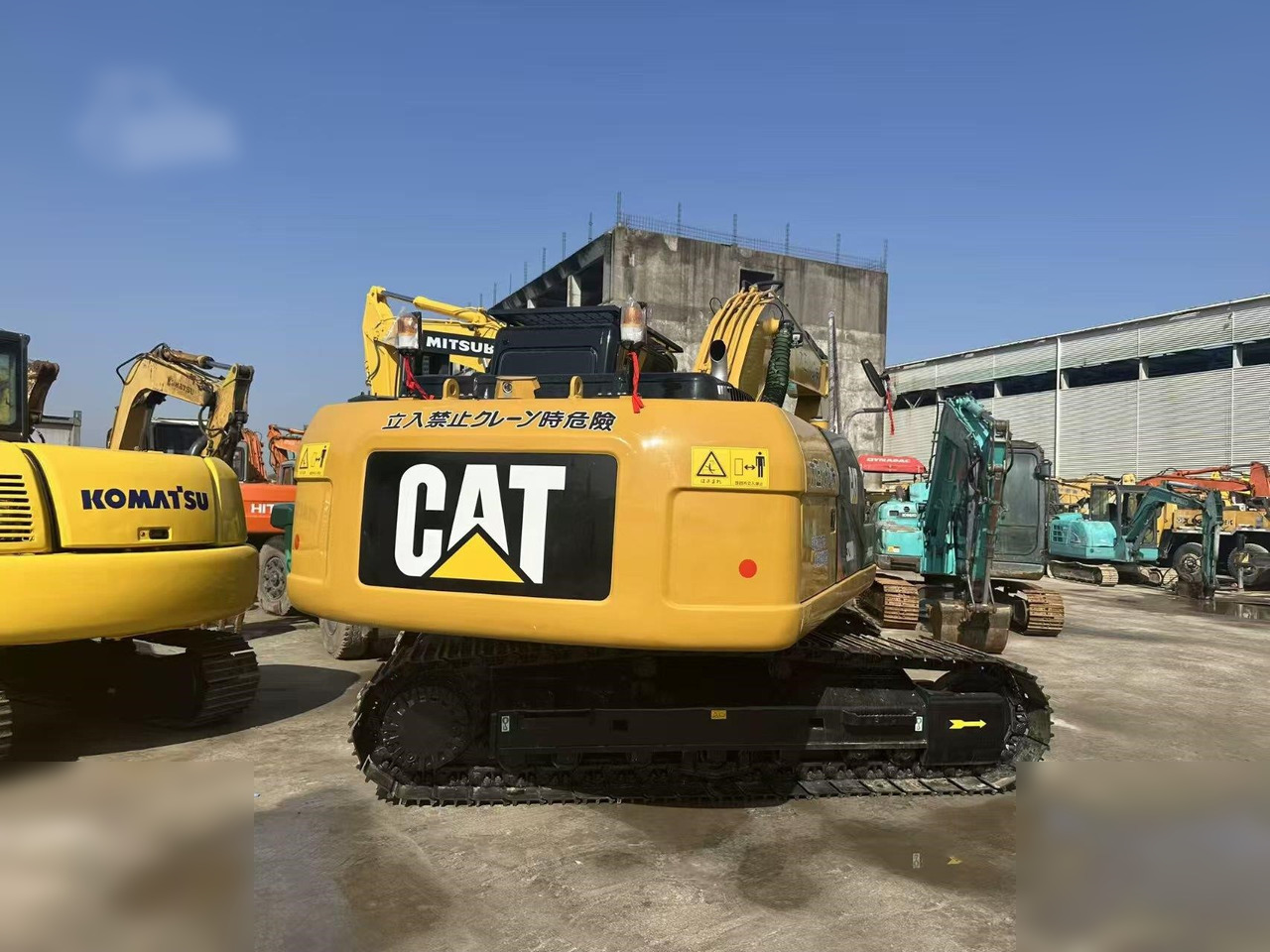 CATERPILLAR 320D2L - Верижен багер: снимка 2 CATERPILLAR 320D2L - Верижен багер: снимка 2