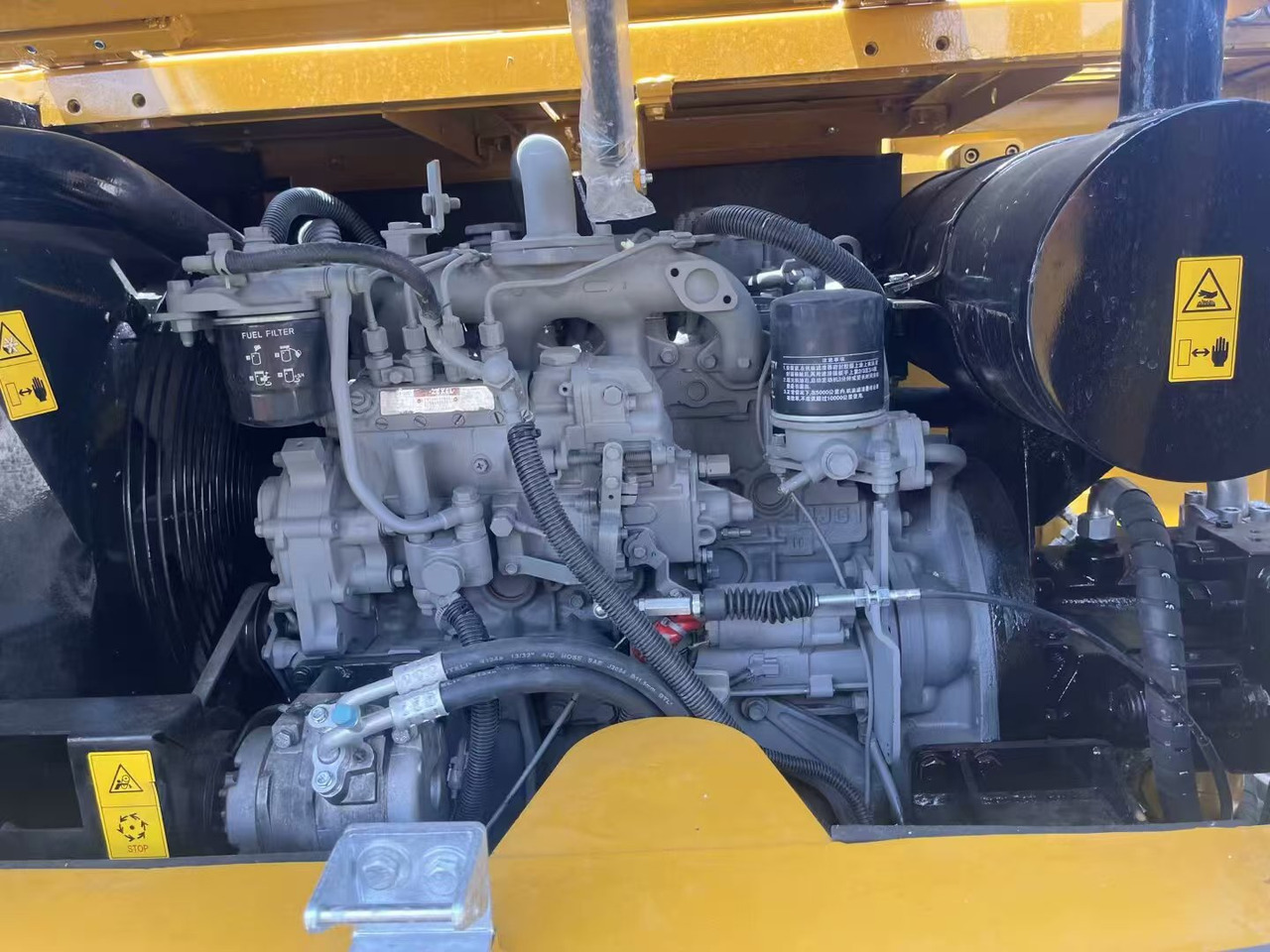 CATERPILLAR 323D2L - Верижен багер: снимка 4 CATERPILLAR 323D2L - Верижен багер: снимка 4