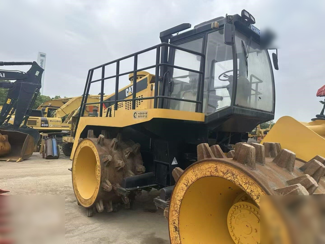 CATERPILLAR 816A - Компактор: снимка 1 CATERPILLAR 816A - Компактор: снимка 1