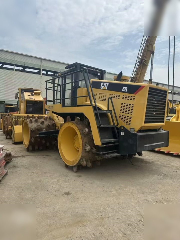 CATERPILLAR 816A - Компактор: снимка 4 CATERPILLAR 816A - Компактор: снимка 4