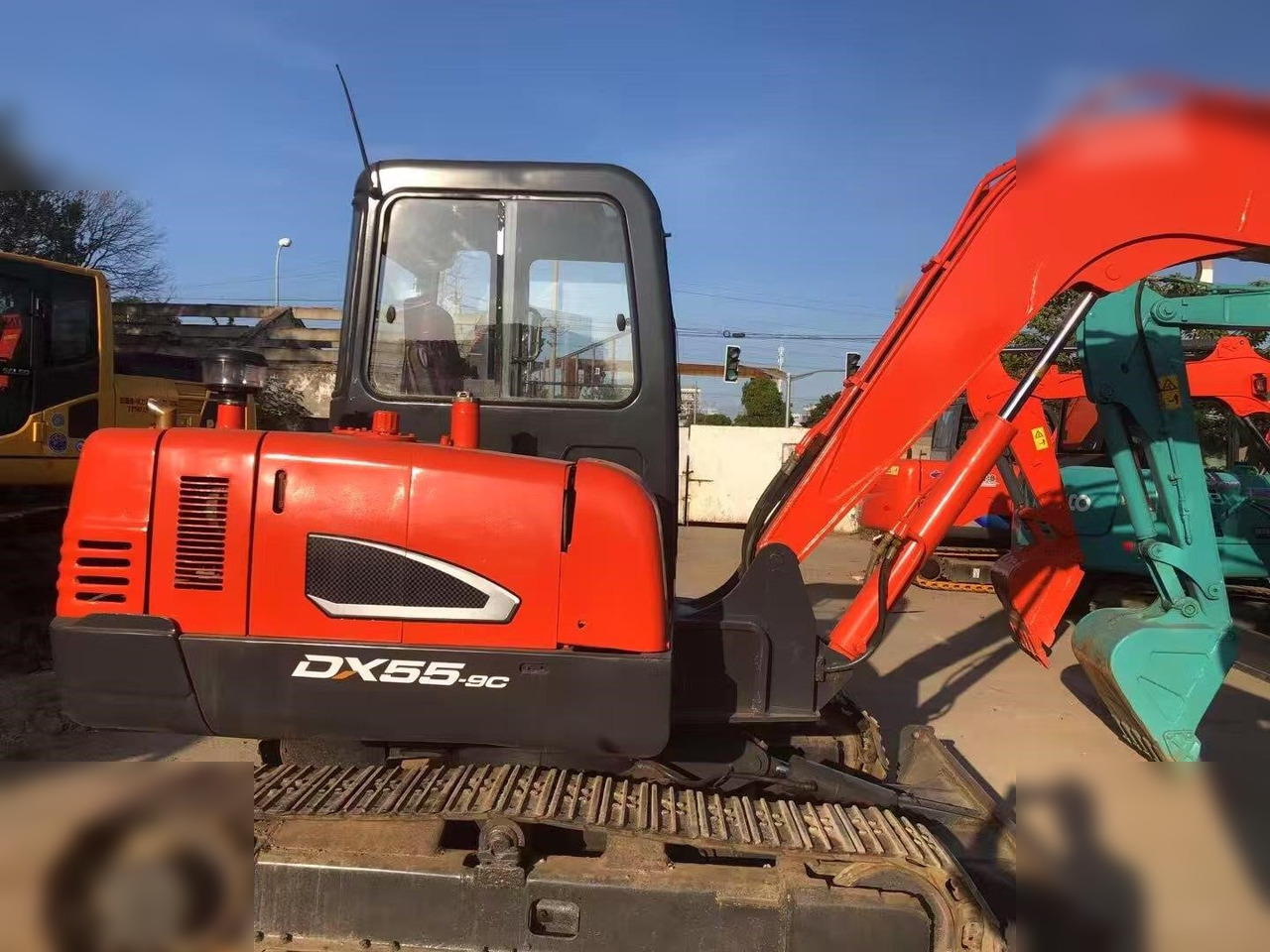 DOOSAN DH55-V - Мини багер: снимка 2 DOOSAN DH55-V - Мини багер: снимка 2