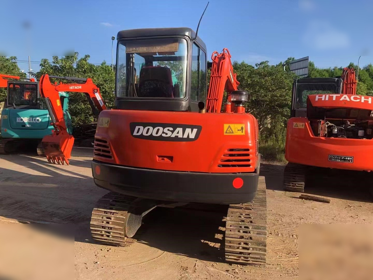 DOOSAN DH55-V - Мини багер: снимка 5 DOOSAN DH55-V - Мини багер: снимка 5