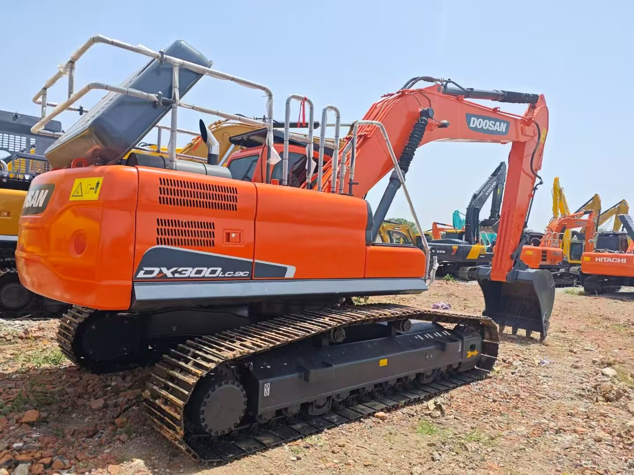 DOOSAN DX300 - Верижен багер: снимка 2 DOOSAN DX300 - Верижен багер: снимка 2