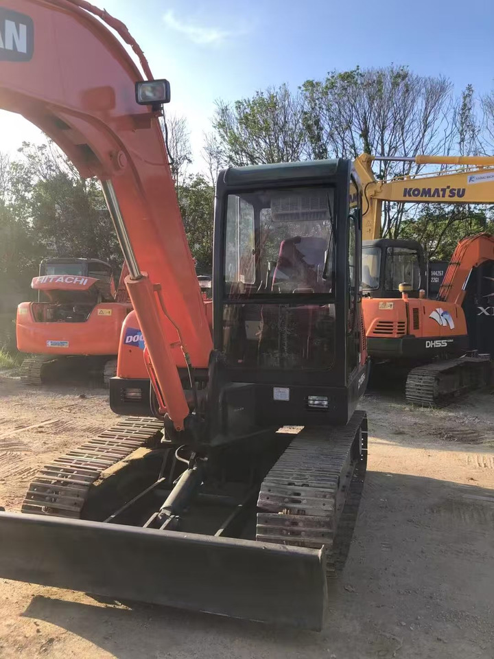 DOOSAN DX55-9C - Верижен багер: снимка 3 DOOSAN DX55-9C - Верижен багер: снимка 3