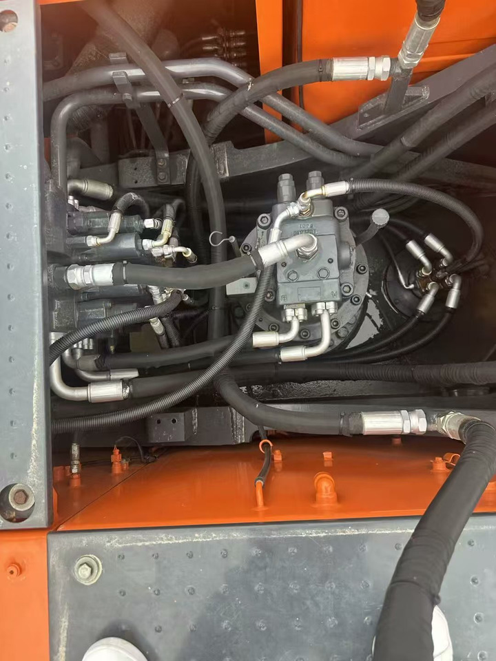 Doosan DX225LC-9C - Верижен багер: снимка 4 Doosan DX225LC-9C - Верижен багер: снимка 4