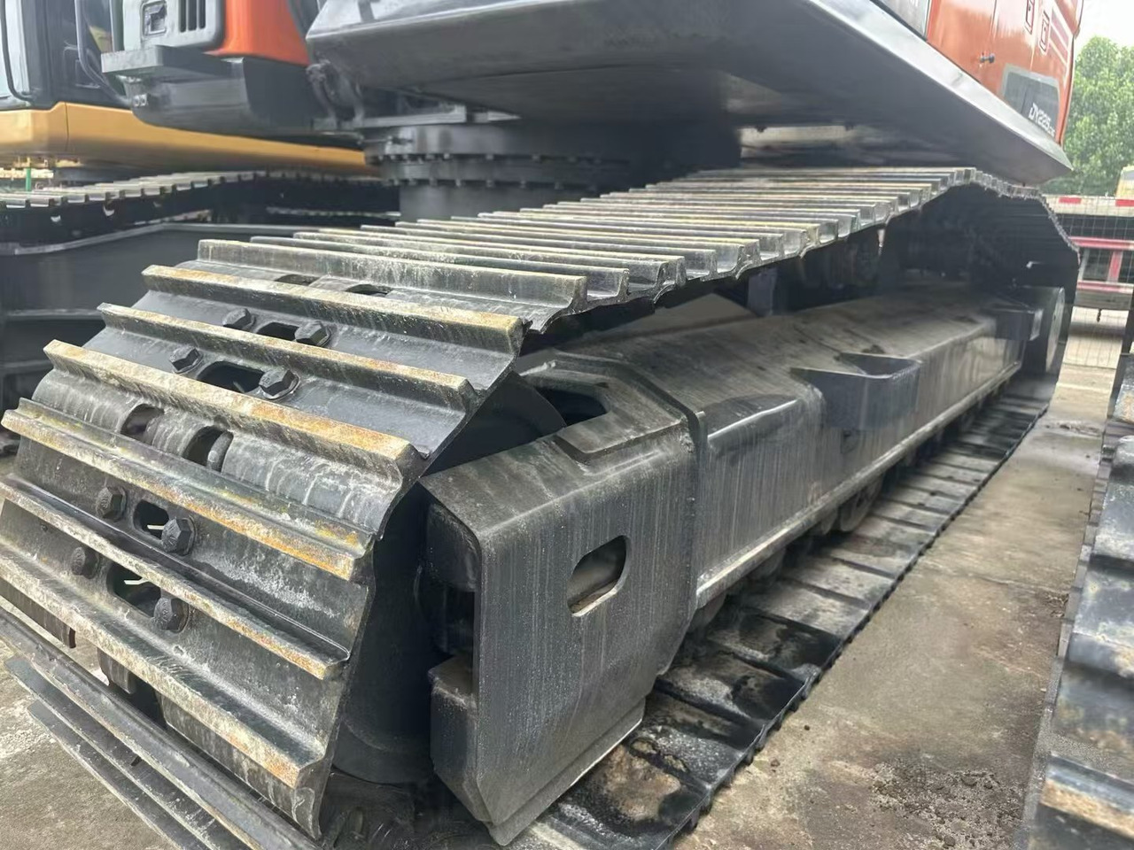 Doosan DX225LC-9C - Верижен багер: снимка 2 Doosan DX225LC-9C - Верижен багер: снимка 2
