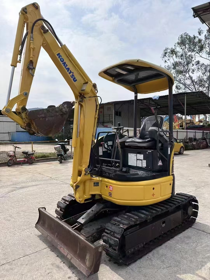KOMATSU 2-ton - Мини багер: снимка 3 KOMATSU 2-ton - Мини багер: снимка 3