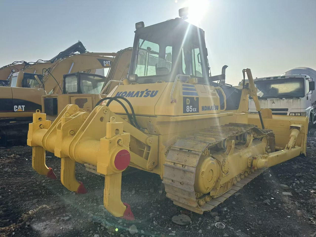 Булдозер KOMATSU D85E: снимка 6