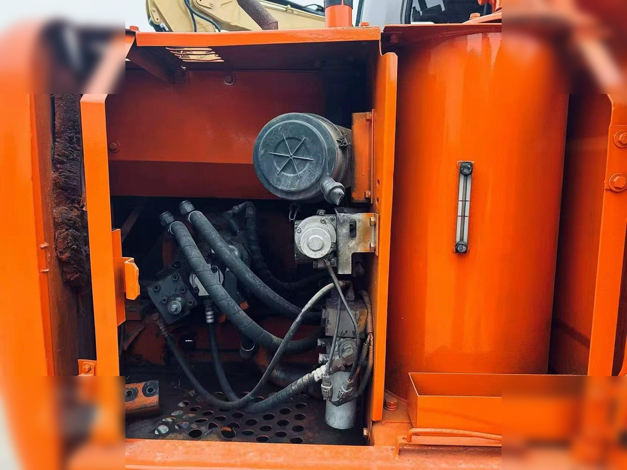 Верижен багер KOMATSU PC60 LC-5: снимка 10