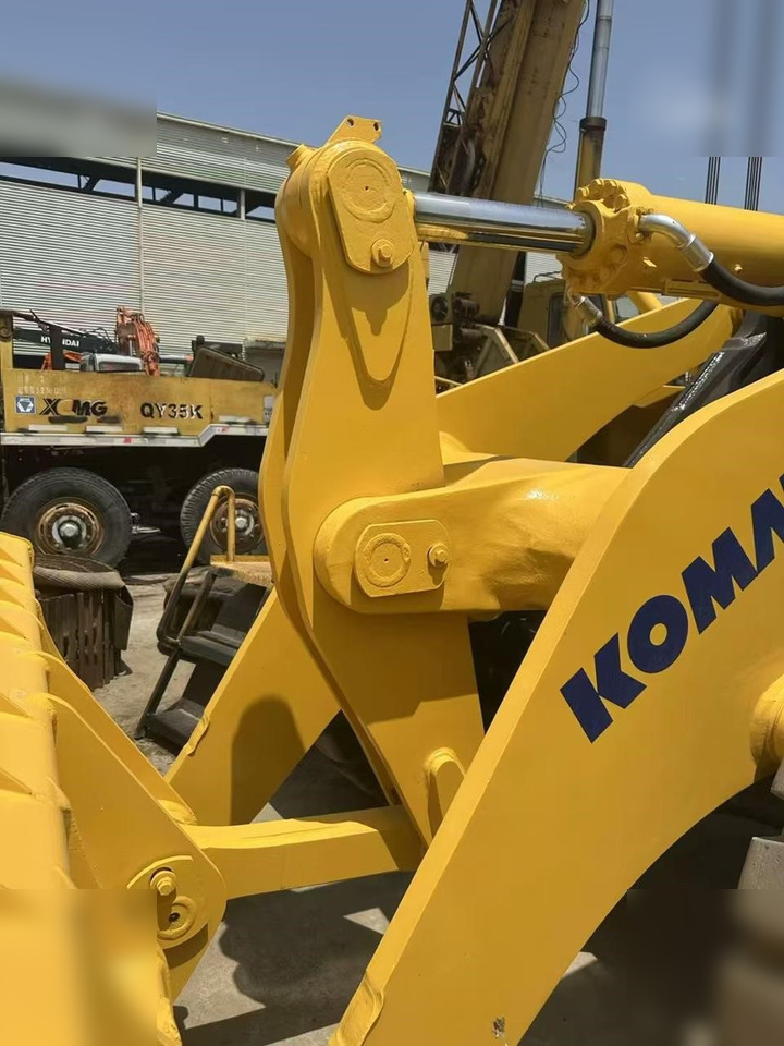 KOMATSU WA470-3 - Колесен товарач: снимка 2 KOMATSU WA470-3 - Колесен товарач: снимка 2