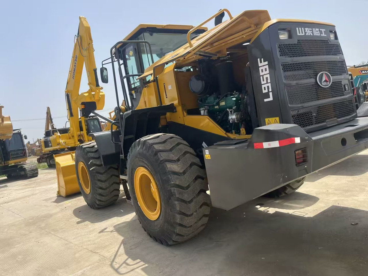 SDLG 958F - Верижен багер: снимка 2 SDLG 958F - Верижен багер: снимка 2