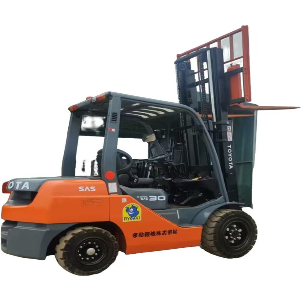 Toyata 3-ton - Вертикална работна платформа: снимка 1 Toyata 3-ton - Вертикална работна платформа: снимка 1