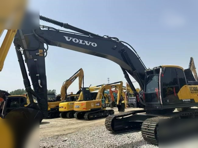Лизинг на VOLVO EC300 VOLVO EC300: снимка 8