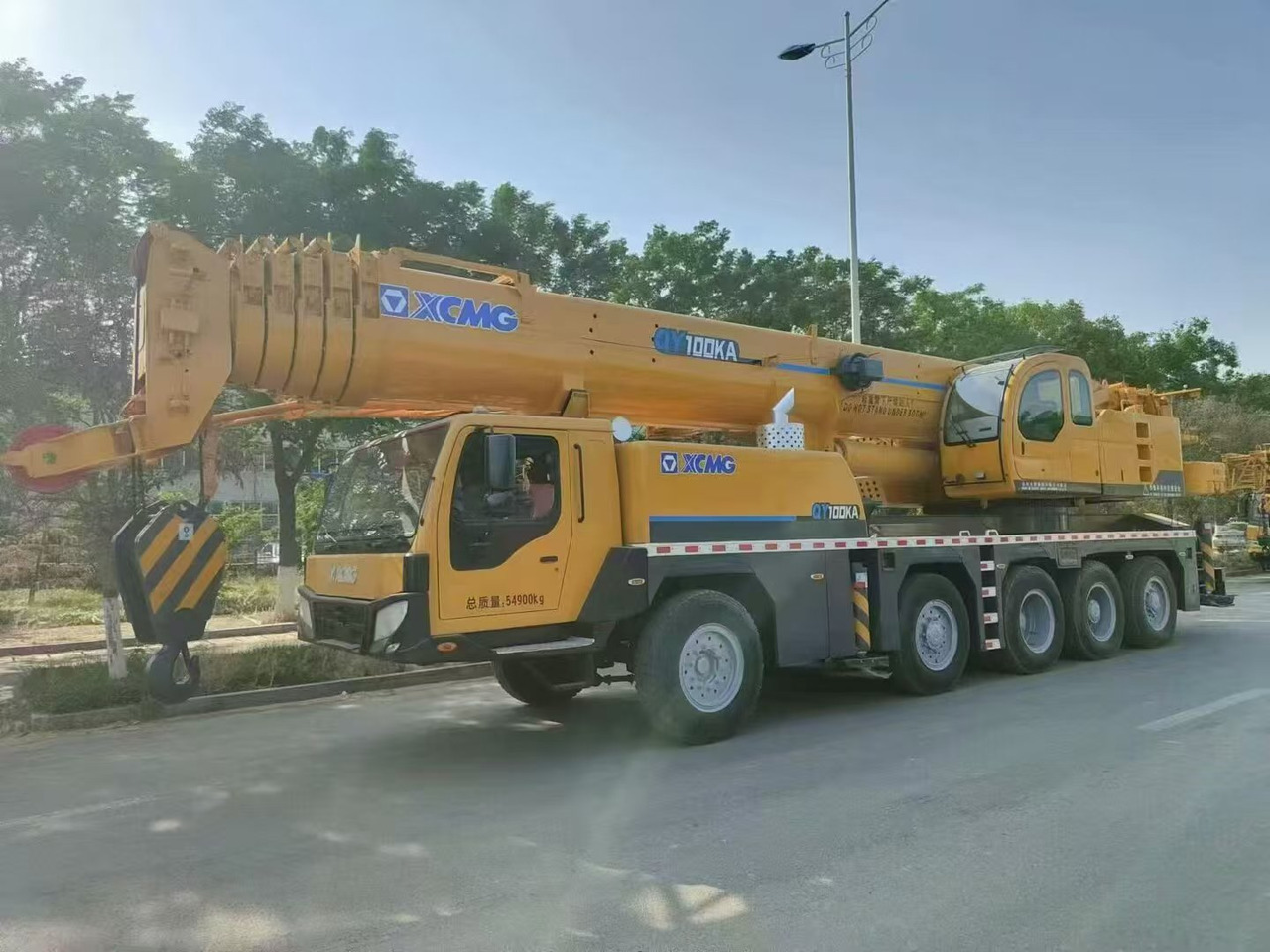 XCMG 100-ton - Автокран: снимка 4 XCMG 100-ton - Автокран: снимка 4