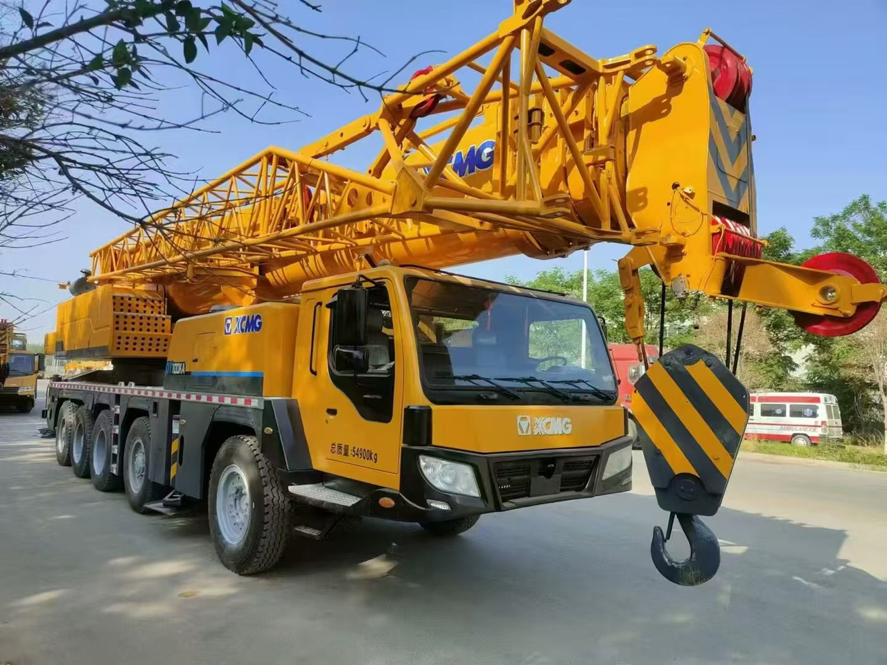 XCMG 100-ton - Автокран: снимка 1 XCMG 100-ton - Автокран: снимка 1