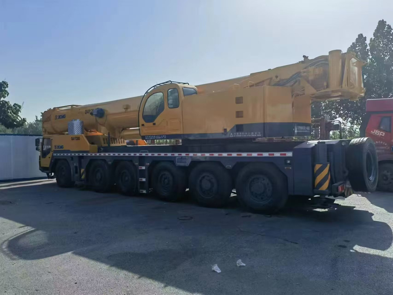XCMG 200-TON - Автокран: снимка 2 XCMG 200-TON - Автокран: снимка 2