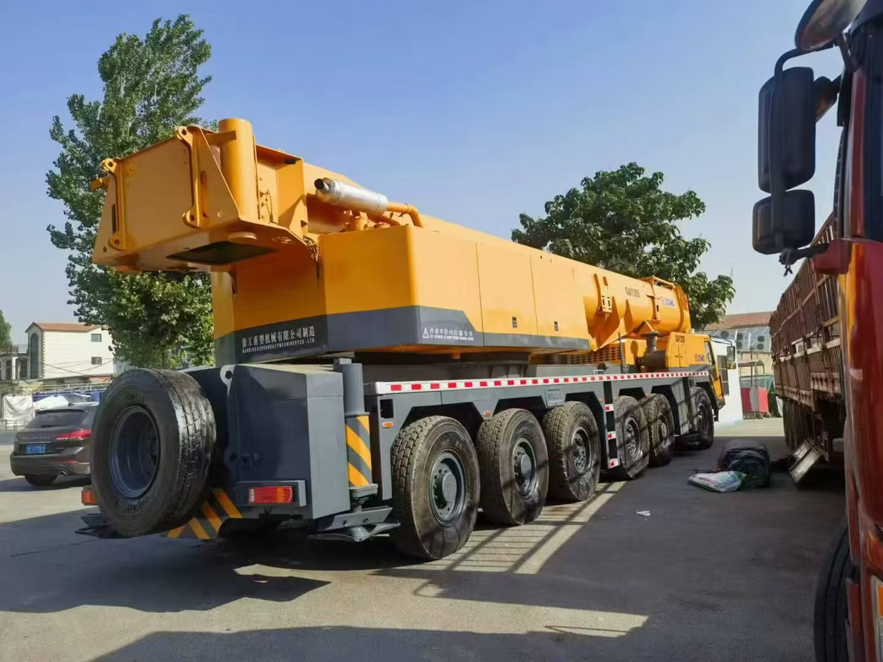XCMG 200-TON - Автокран: снимка 5 XCMG 200-TON - Автокран: снимка 5