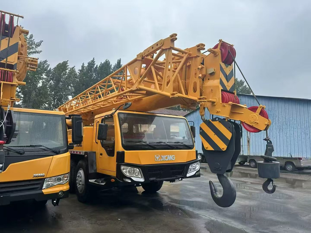 XCMG 70-TON - Автокран: снимка 2 XCMG 70-TON - Автокран: снимка 2