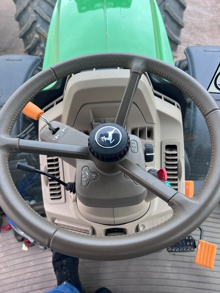 John Deere 6175 M - Трактор: снимка 4 John Deere 6175 M - Трактор: снимка 4